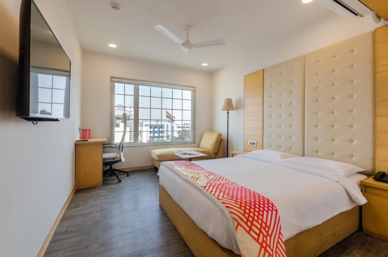 Ginger Surat City Centre Экстерьер фото